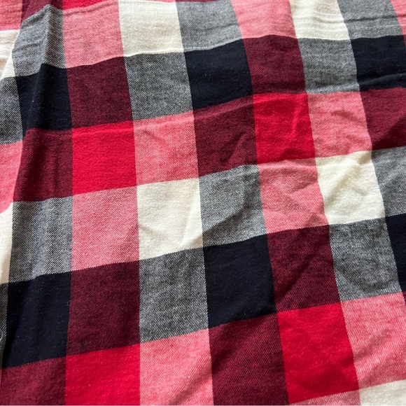 FOREVER21 Red Black & White Plaid Long-Sleeve Button Down Shirt Modest Top Sz S - Picture 10 of 16